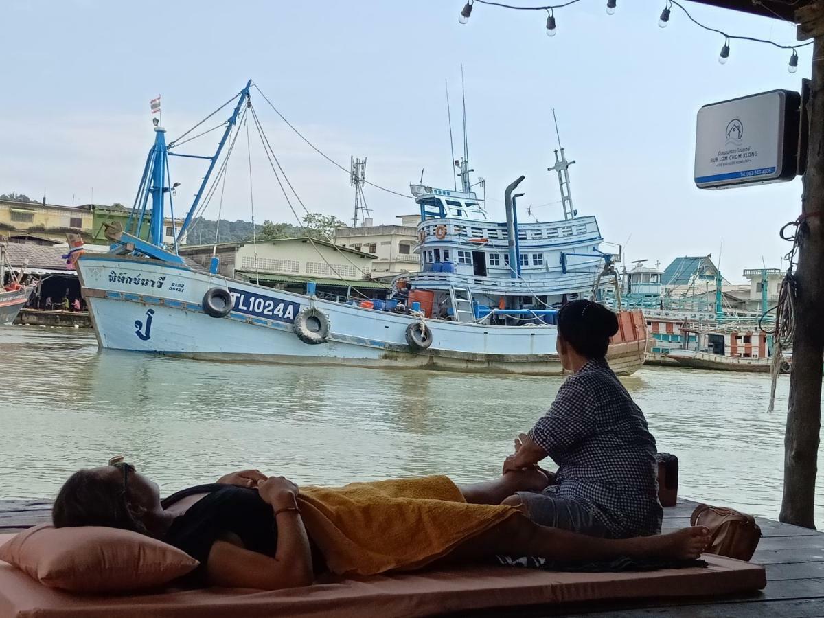 Rub Lom Chom Klong Homestay Chumphon Zewnętrze zdjęcie